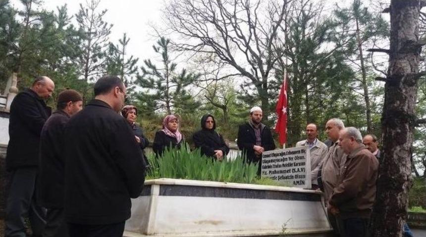 Ala&ccedil;amlı Şehit Kabri Başında Dualarla Anıldı