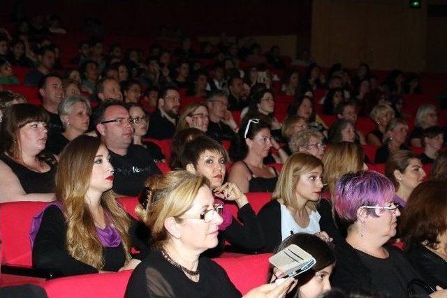 Korolardan Muhteşem Konser