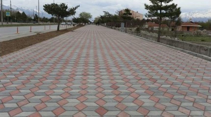 Erzincan&rsquo;da 75. Yıl Bulvarı Daha Prestijli Bir Hale Getirildi