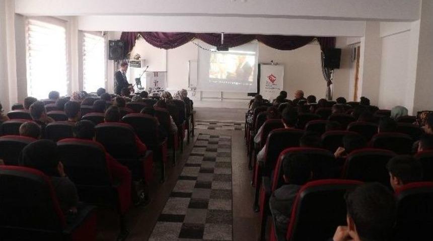 &Ouml;ğrencilere Ailenin &Ouml;nemi Anlatıldı