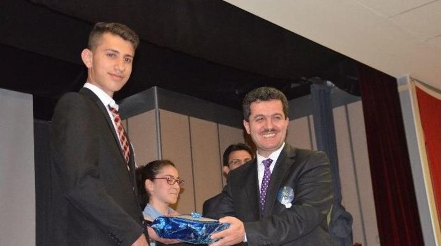 Siyer-i Nebi Yarışmasında Dereceye Girenlere &Ouml;d&uuml;lleri Verildi