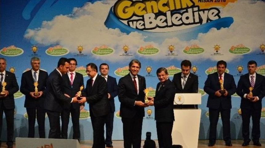 Fatih Belediyesi&rsquo;ne J&uuml;ri &Ouml;zel &Ouml;d&uuml;l&uuml;