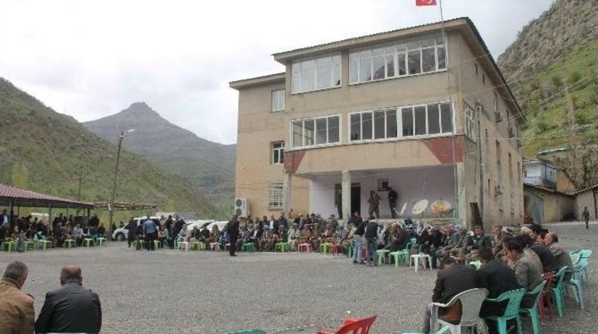 Ter&ouml;ristlerin Saldırısına Uğrayan Jirki Aşireti Lideri Taburcu Edildi