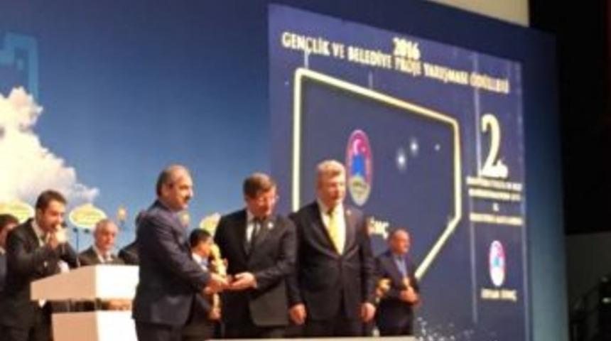 &Ccedil;ankırı Belediyesi Gen&ccedil;lik &Ccedil;alışmalarında T&uuml;rkiye İkincisi Oldu