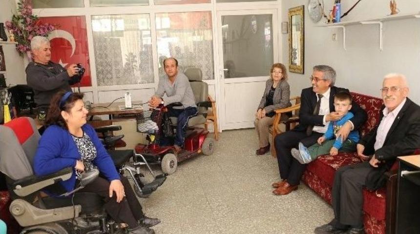 Turgutlu&rsquo;da Engeller Bir Bir Kalkıyor