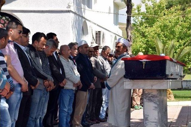 Görevi Sırasında Kalp Krizi Geçiren Polis Memuru Hayatını Kaybetti