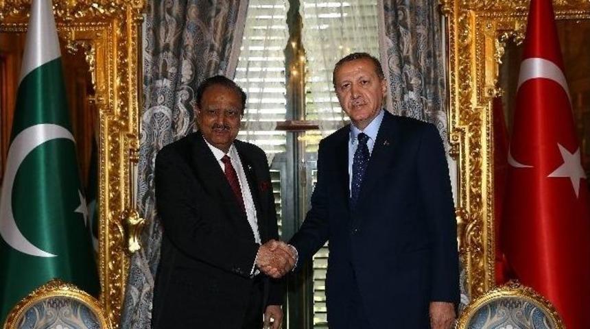 Cumhurbaşkanı Erdoğan, Pakistan Cumhurbaşkanı Memnun Hüseyin’i Kabul Etti