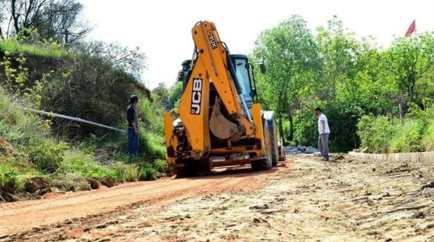 Lapseki&rsquo;de İki Alatlı Şehitliğine Parke Yol