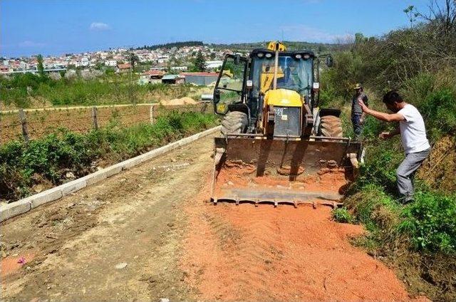 Lapseki’de İki Alatlı Şehitliğine Parke Yol