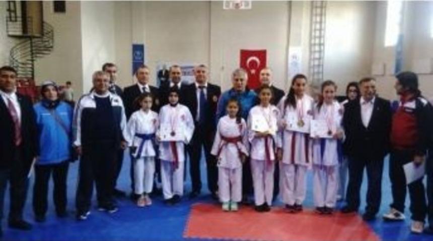 Karateye Malatya Damgası