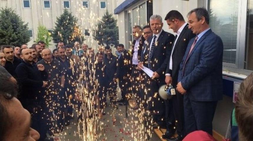 Hortum Fabrikası İş&ccedil;ilerinin Toplu S&ouml;zleşme Sevinci