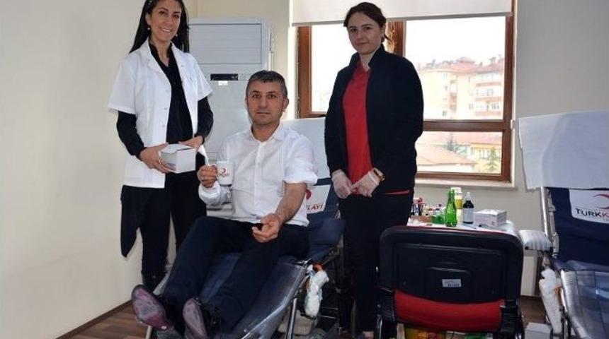 Milli Eğitim Personeli Kan Bağışında Bulundu