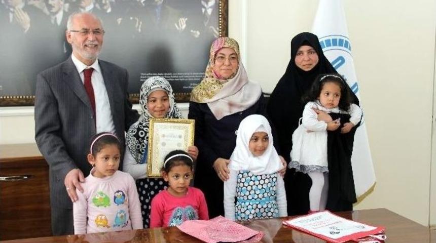 10 Yaşındaki Sarah Hafız Oldu