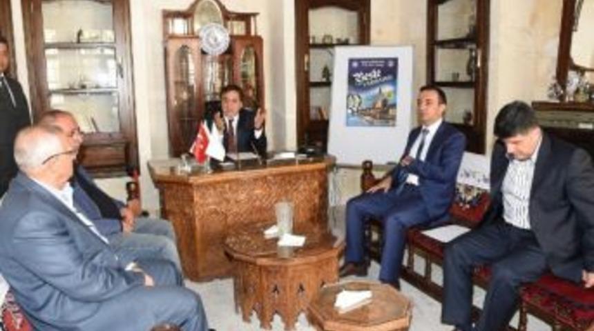 Vali İzzettin K&uuml;&ccedil;&uuml;k&rsquo;ten Şanlıurfaspor Taraftarına &Ccedil;ağrı