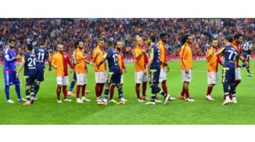 Galatasaray - Fenerbah&ccedil;e Ma&ccedil;ından Notlar...