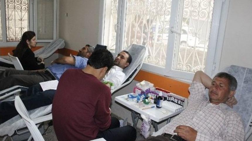 Kan Bağışına Yoğun İlgi