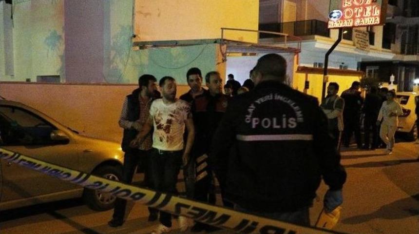 Tartışmada Silahlar &Ccedil;ekildi: 2 Yaralı