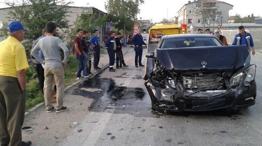 Tekirdağ&rsquo;da Zincirlime Kaza: 2 Yaralı