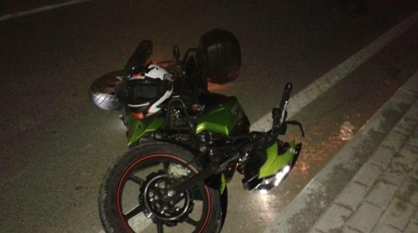 Eğlence D&ouml;n&uuml;ş&uuml; Feci Kaza: 2 Yaralı