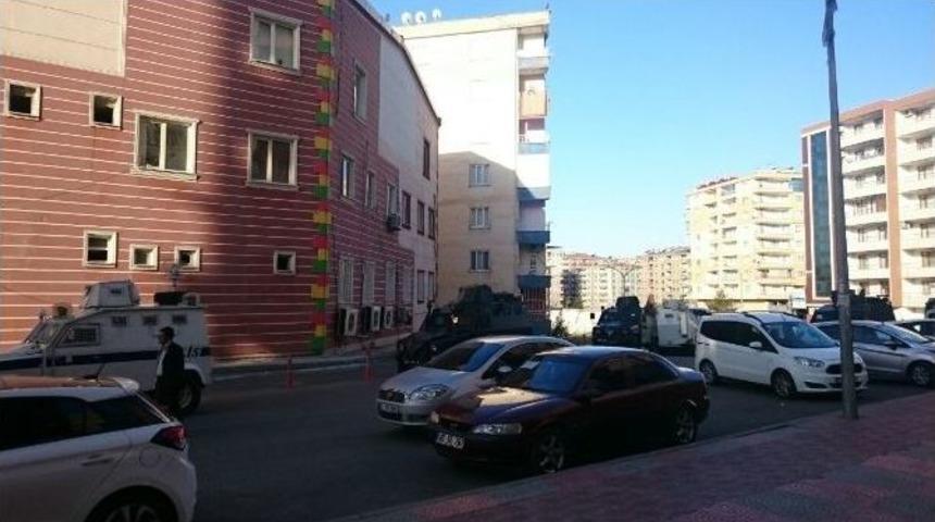 Dbp Diyarbakır İl Binası, İl&ccedil;e Binaları Ve Y&ouml;neticilerin Evlerinde Arama