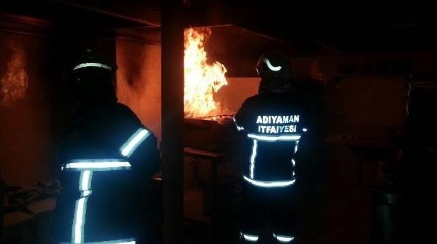 Otelin Mutfağında Yangın