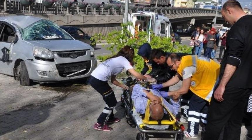 Uşak&rsquo;ta Trafik Kazası: 1 Yaralı