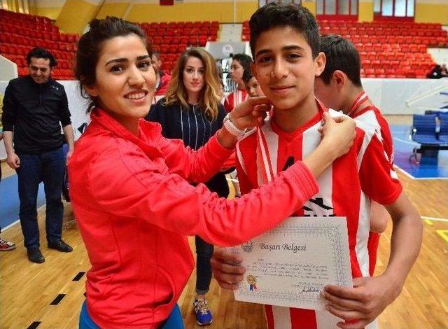 Türkiye Okullararası Voleybol Küçükler Grup Müsabakası