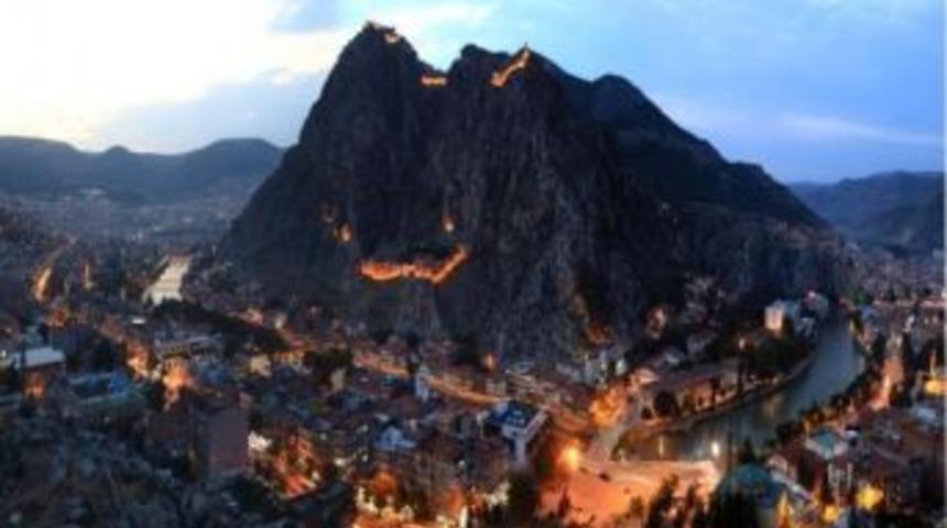 Vali &Ccedil;omaktekin&rsquo;den Amasya&rsquo;da Tarih Yolculuğuna Davet