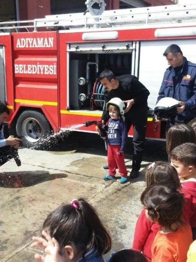 Minikler Öğrenciler, İtfaiye Binasını Gezdi