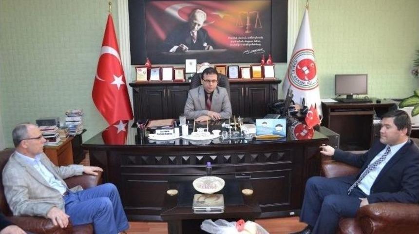 H&uuml;k&uuml;ml&uuml;ler İ&ccedil;in Kitap Toplama Kampanyası