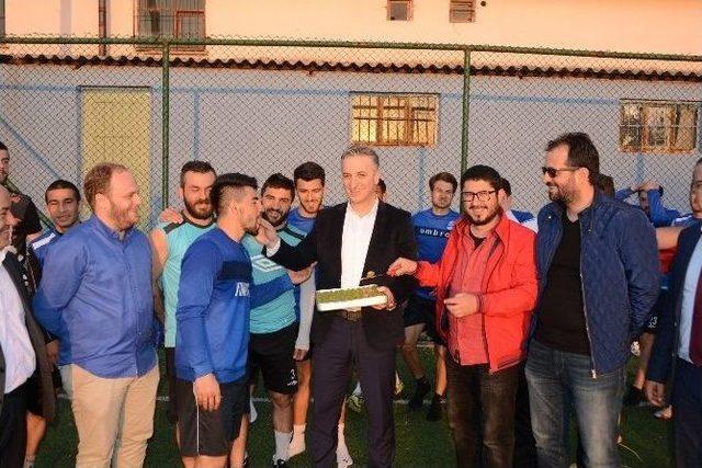 Yunusemre Belediyespor’a ‘tatlı’ Sürpriz