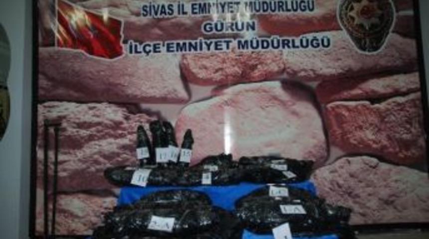 Akaryakıt Deposunda 19 Kilo Kilo Esrar Yakalandı