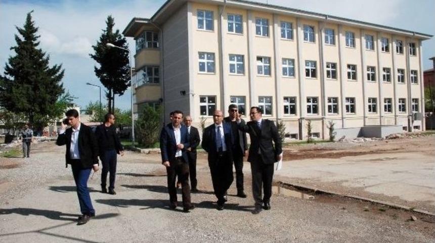 Vali Demirtaş&rsquo;tan Kahta&rsquo;da Devam Eden Yatırımları İnceledi