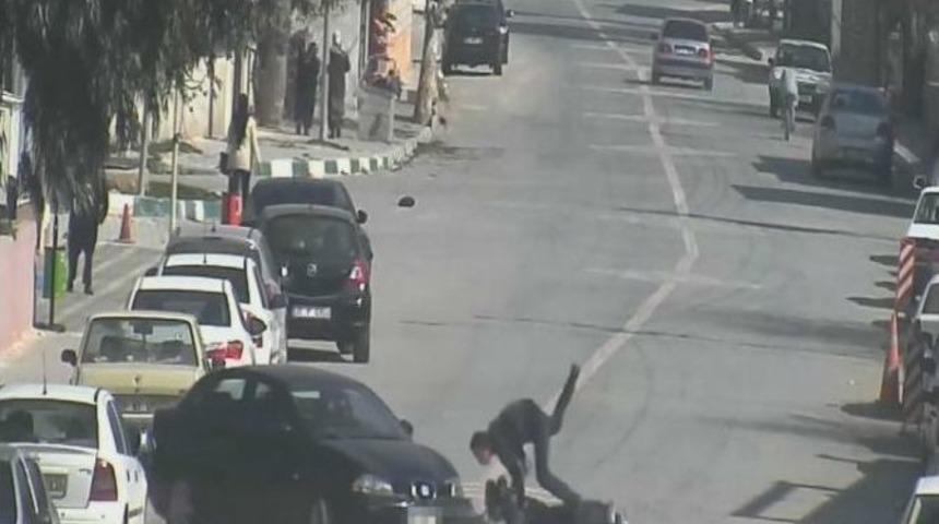 Dikkatsiz S&uuml;r&uuml;c&uuml;ler Kazalara Sebep Oldu