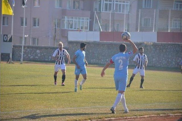 İl Özel İdarespor Burhaniye Deplasmanından Puansız Döndü