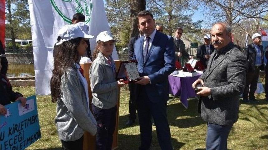 İngiliz K&uuml;lt&uuml;r Koleji &Ouml;ğrencileri &Ouml;d&uuml;llerini Aldı