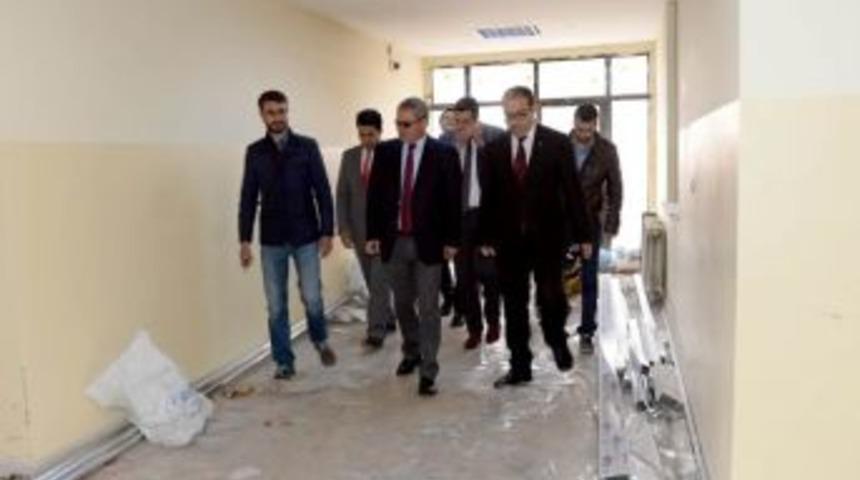 Vali Deniz, Yeni Halk Eğitim Merkezi Binasında İncelemelerde Bulundu