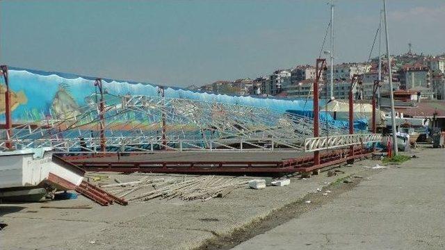 Akçakoca’da Balıkçı Barınağına Lunapark Kuruluyor