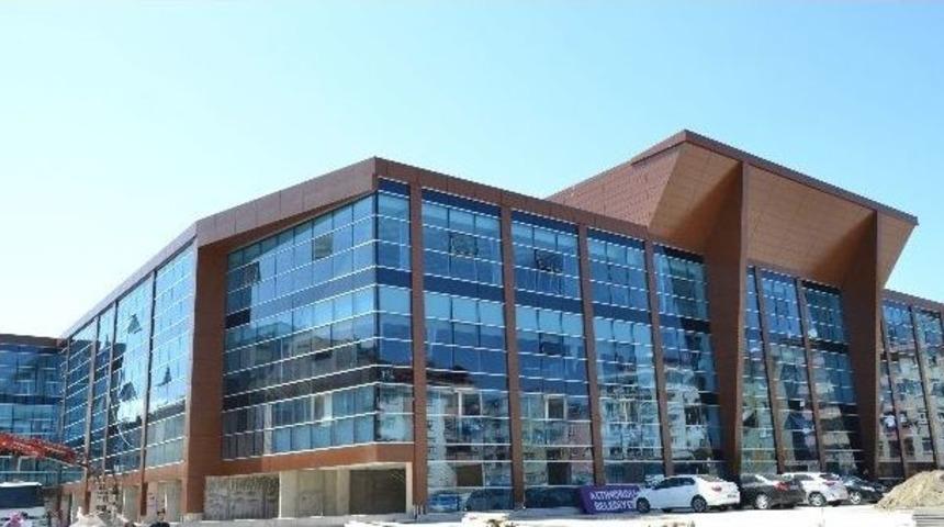 Enkazdan Modern Binaya