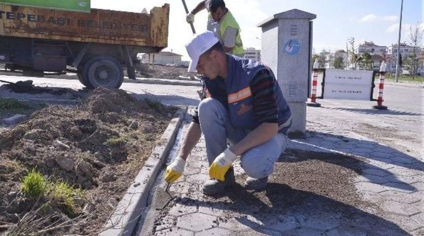 Fen İşleri Ekipleri Mahallelerde Yoğun &Ccedil;alışıyor