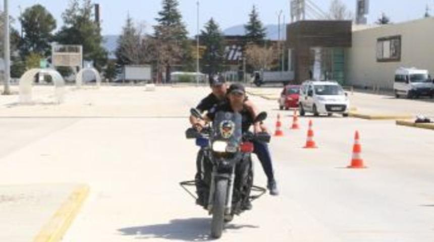Motosikletli Polis Timlerine İleri S&uuml;r&uuml;ş Eğitimi