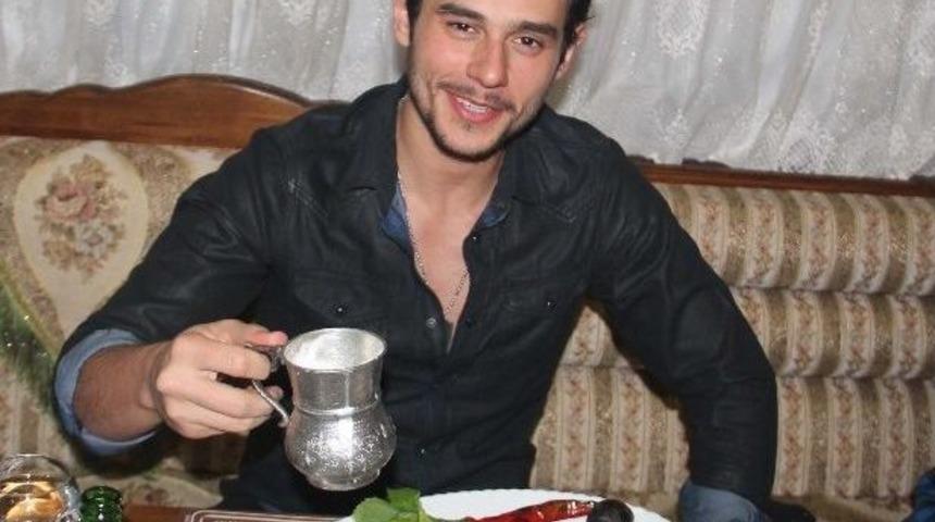 Cem Belevi Şanlıurfa&rsquo;da Hayranlarına M&uuml;jdeyi Verdi