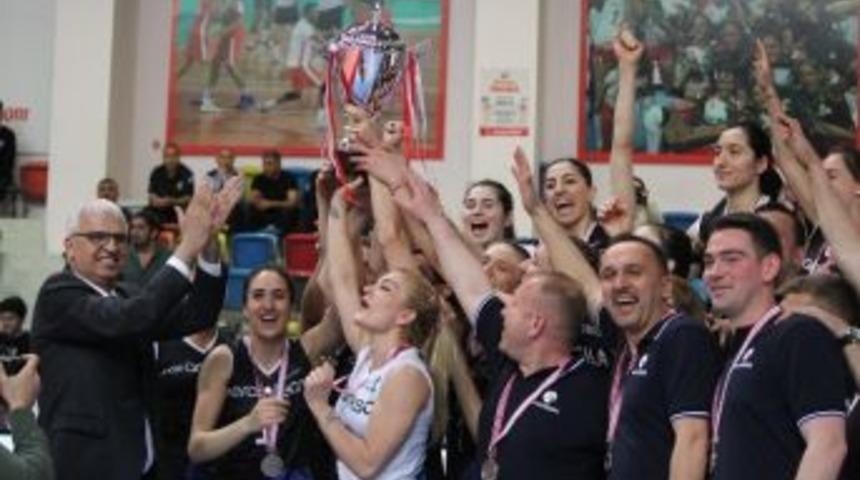 Voleybol Bayanlar 2. Lig Final Etabı