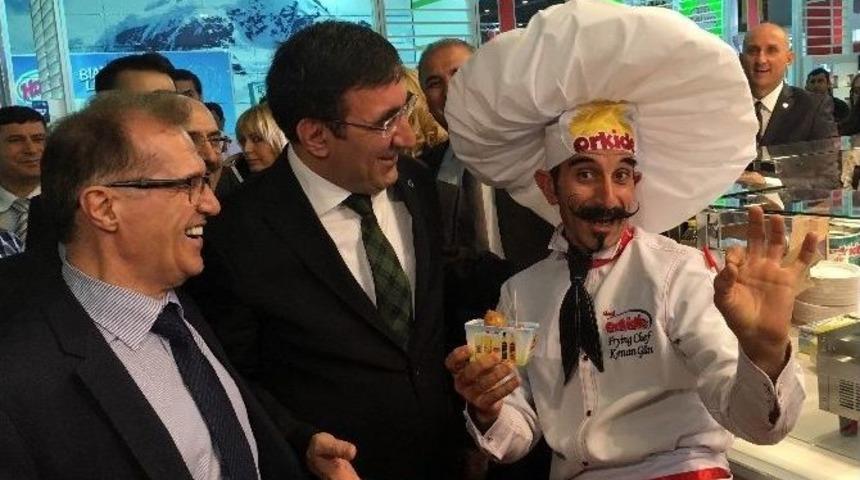 Yılmaz: "g&uuml;&ccedil;l&uuml; Bir Y&ouml;netimin Olduğu T&uuml;rkiye&rsquo;ye Yatırımcıları Bekliyoruz&rdquo;