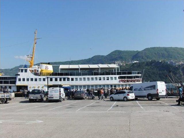 40 Yıllık Vapur Artık Amasra Turizmine Hizmet Verecek