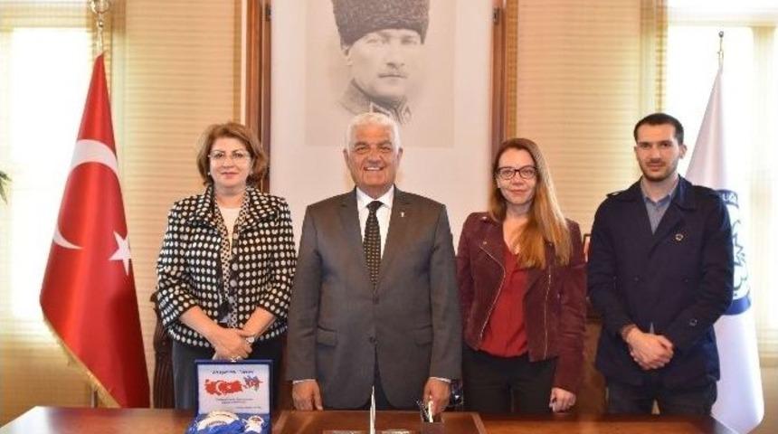 Nesibova Başkan G&uuml;r&uuml;n&rsquo;&uuml; Ziyaret Etti