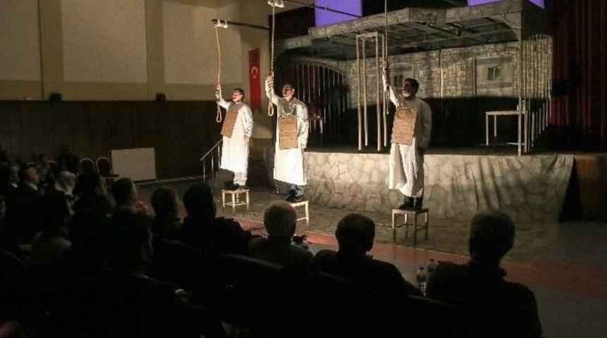 &ldquo;yaslıada&rdquo; Yahyalı&rsquo;da Sahnelendi