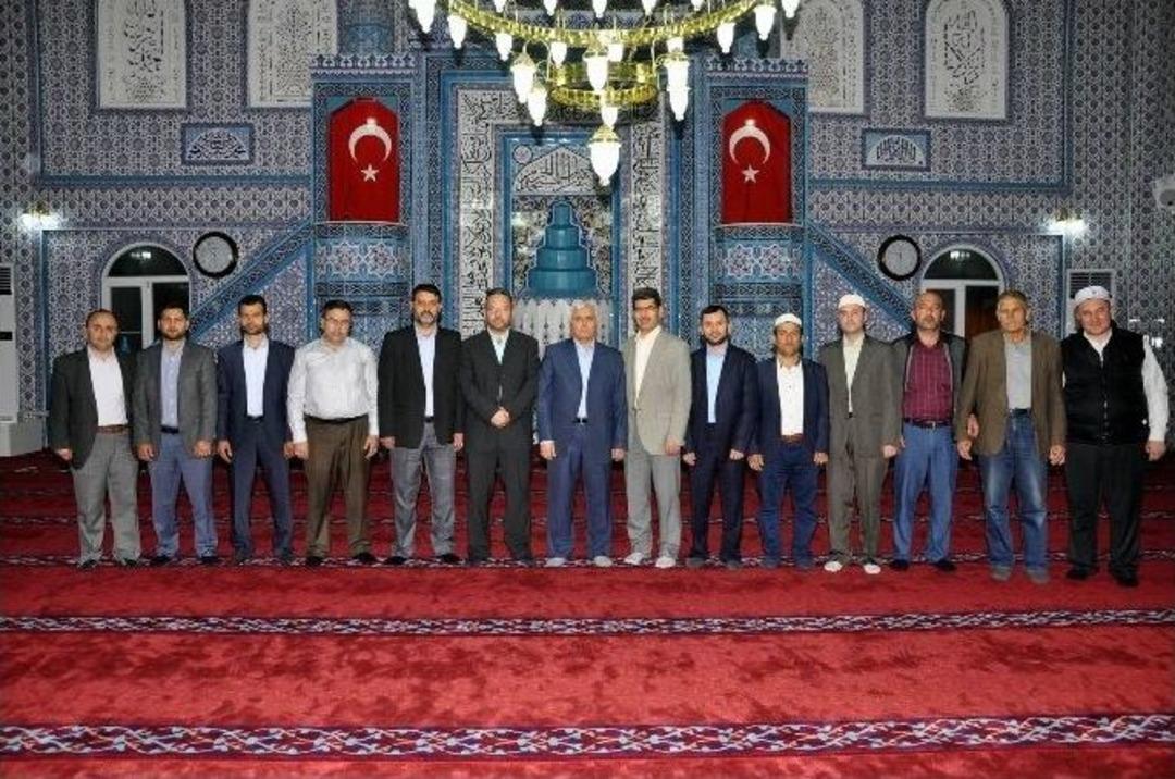 Edremit Alsancak Camisi&rsquo;nde Kuran-ı Kerim Ziyafeti
