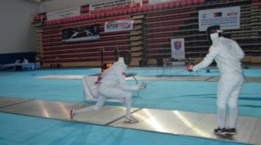 Adıyamanlı Minik Eskrimciler Antalya&rsquo;ya Gidiyor