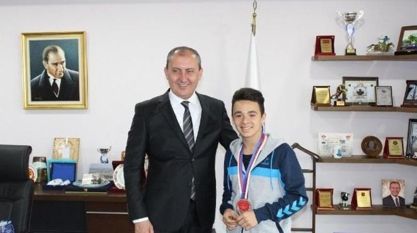 D&uuml;nya Şampiyonası&rsquo;ndan Madalyalarla D&ouml;nd&uuml;ler